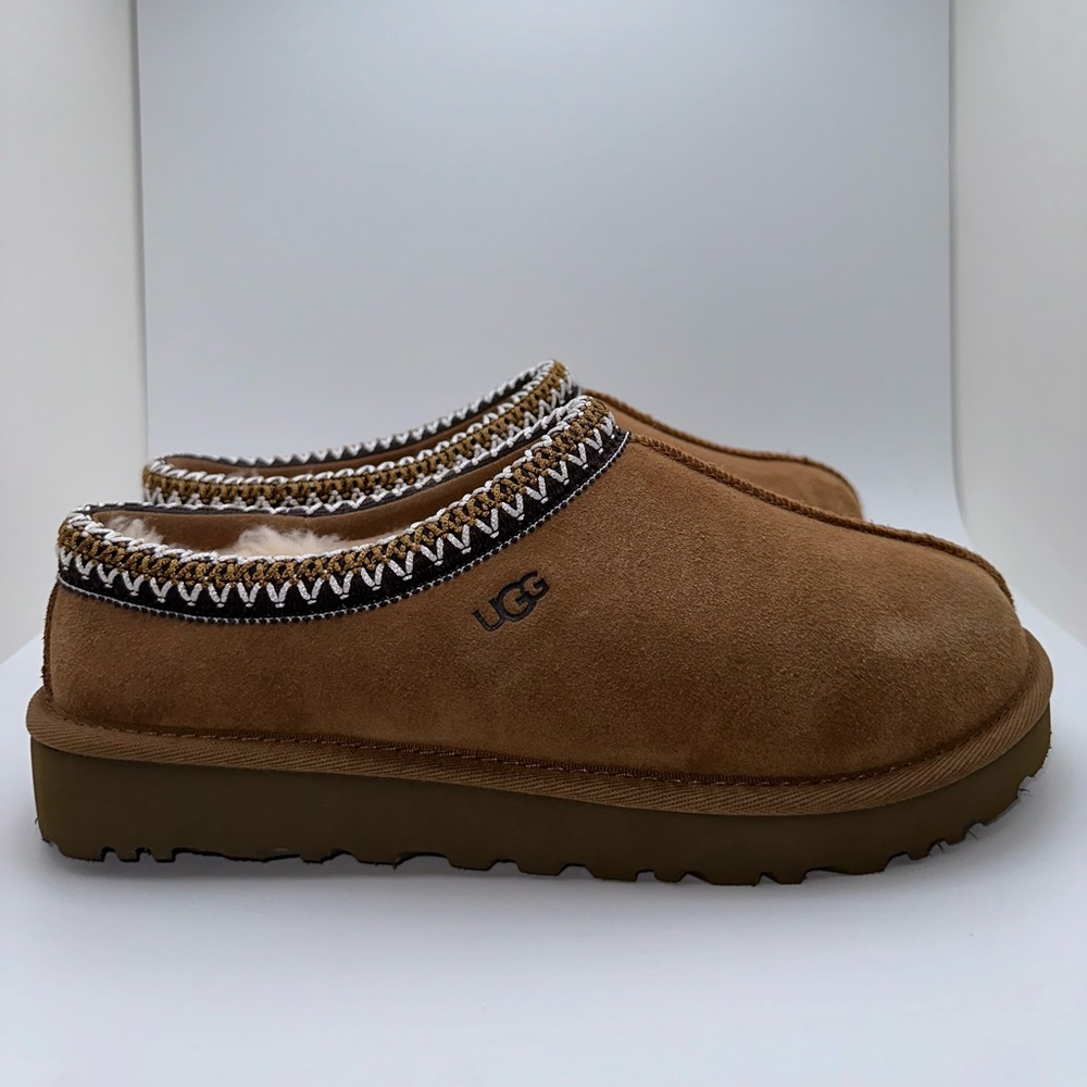 Ugg Tasman slippers Size 9 women’s